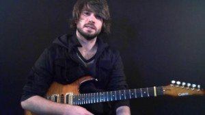 Tapping 7th Chord Arpeggios like Guthrie Govan: Licks